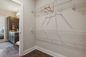 Element 29 apartments - spacious walk-in closets